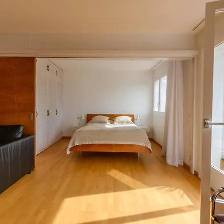 아파트 Muy Luminoso En Zona Tranquila 카다케스